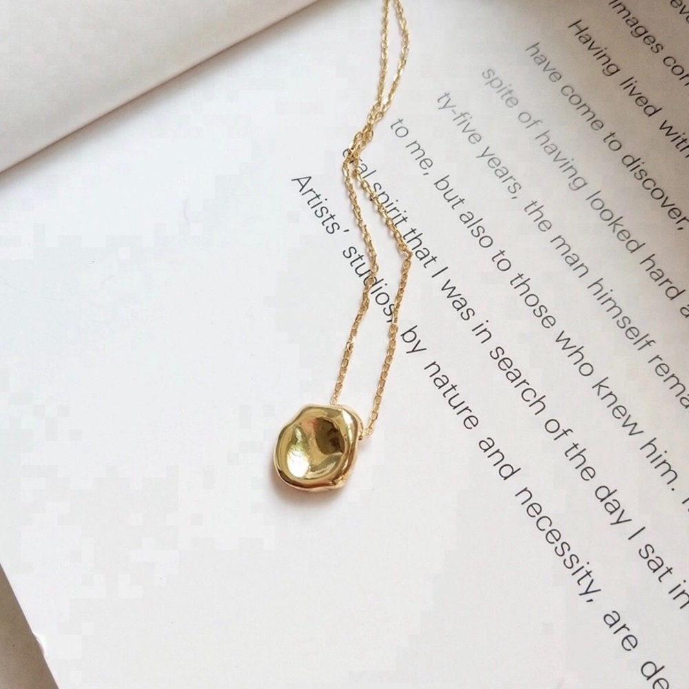 Dakota Pendant Necklace